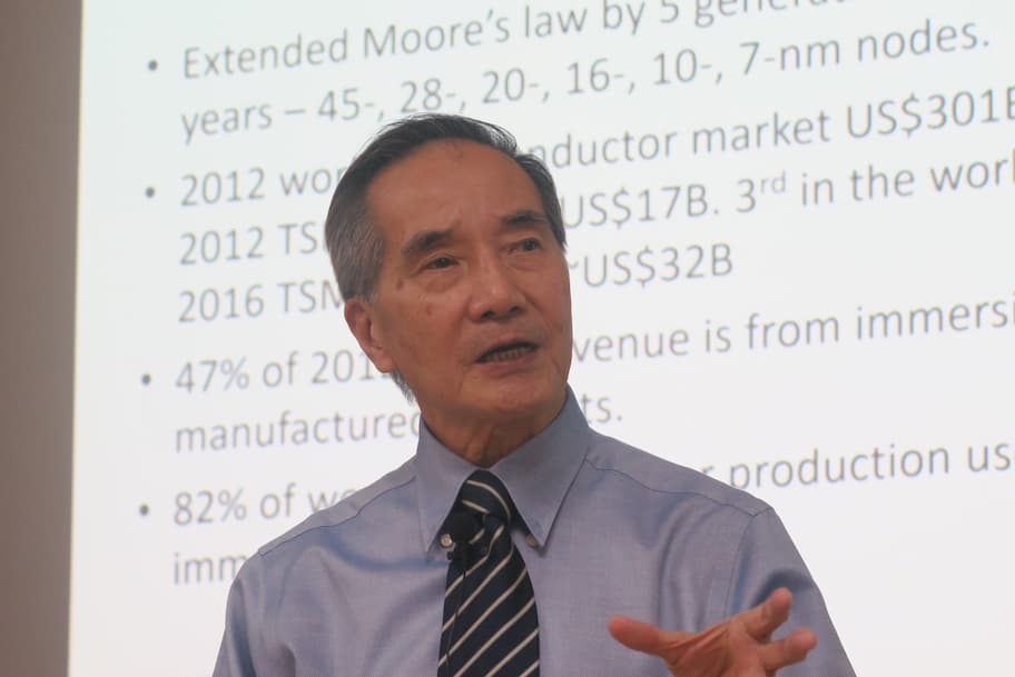 理學院邀請到林本堅院士主講先進技術系列講座：從5微米到5奈米的光刻創舉。