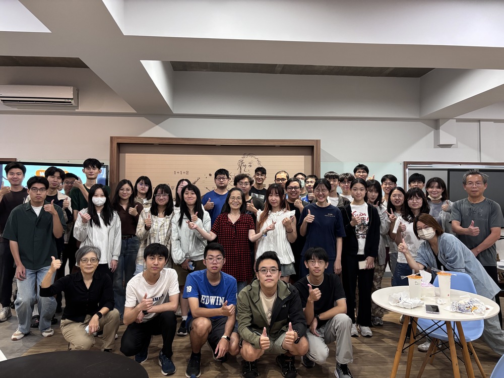 115-1理學院EMI修課學生交流會大合照
